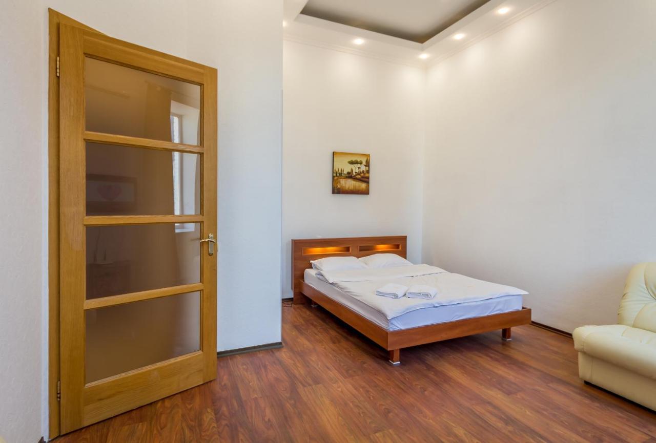 Dayflat Apartments Golden Gate Area キエフ エクステリア 写真