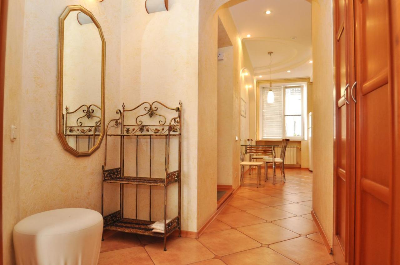 Dayflat Apartments Golden Gate Area キエフ エクステリア 写真
